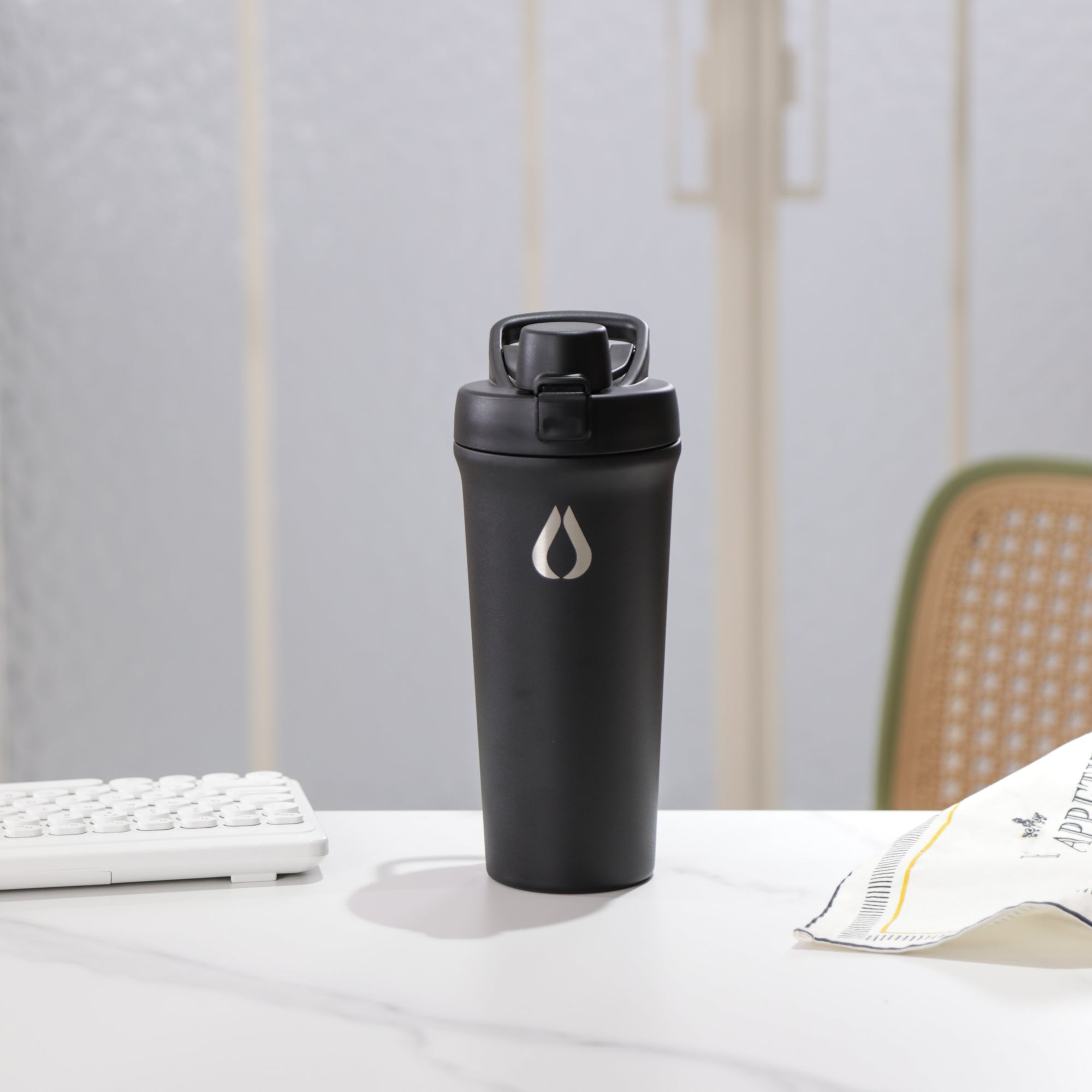 Shaker - 750ML - Sort